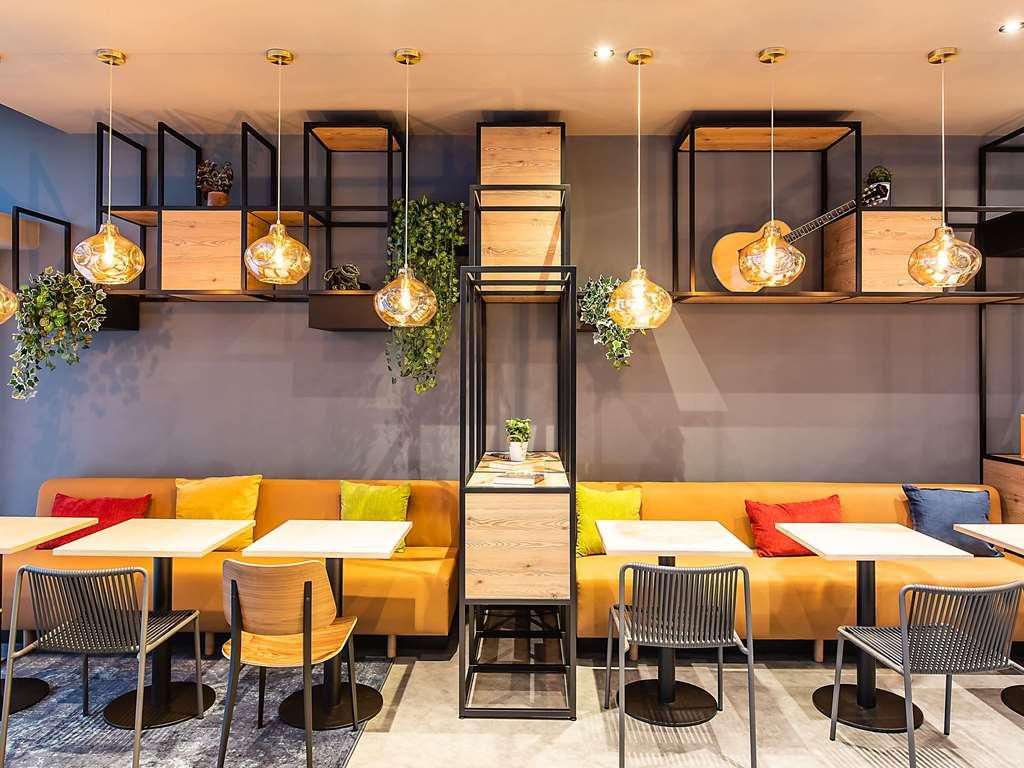 Hotel Ibis Bragança Restoran fotoğraf